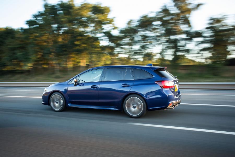  Subaru Levorg 2015 года  (UK) (фото 11 из 31)
